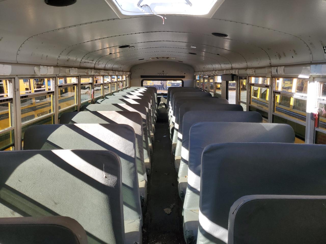 2012 THOMAS Saf-t-line VIN 1T7YN4E27C1150002 photo 6