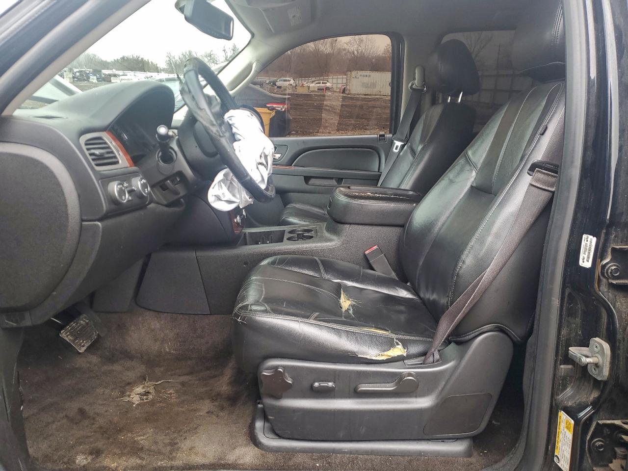2014 Chevrolet Suburban VIN 1GNSKJE76ER210739 photo 7