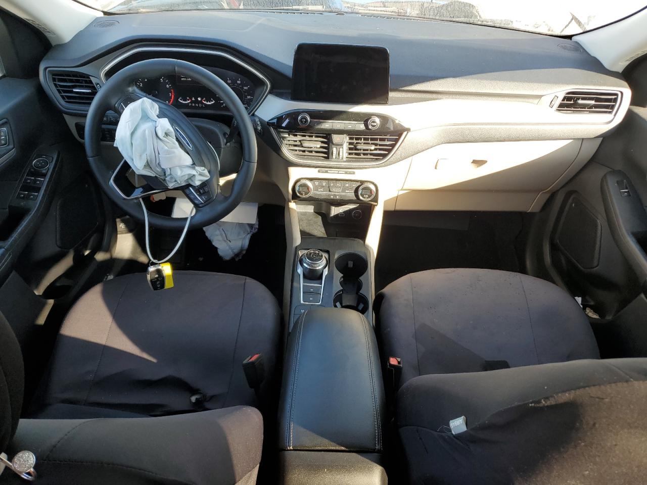 2021 Ford Escape VIN 1FMCU0G63MUB00700 photo 8