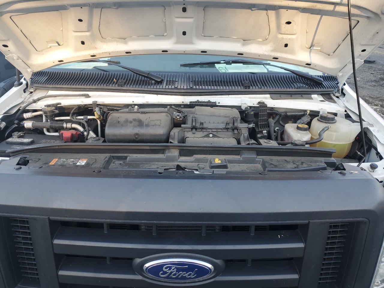 2024 Ford Econoline VIN 1FDWE3FN1RDD13950 photo 12