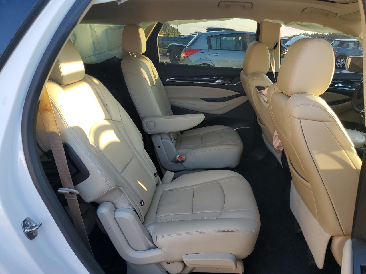 2020 Buick Enclave VIN 5GAERBKW3LJ320017 photo 11