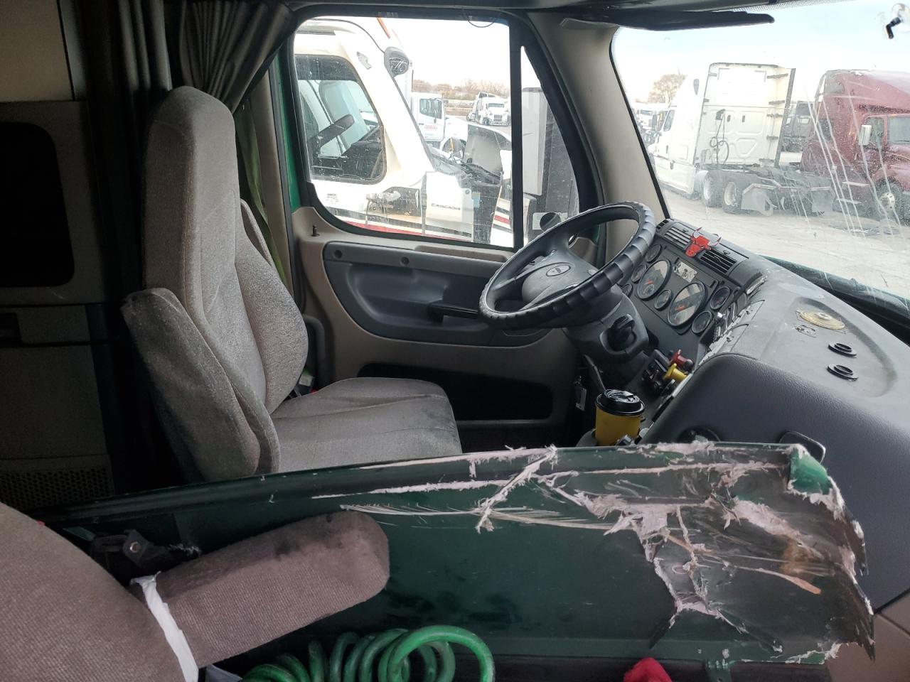 2018 FREIGHTLINER All other VIN 3AKJGLDR2JSJS4472 photo 5