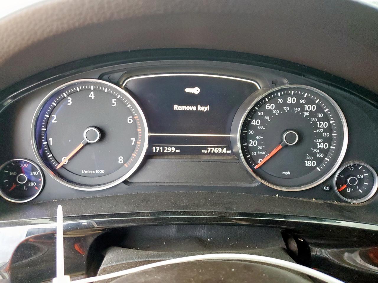 2016 Volkswagen Touareg VIN WVGEF9BP9GD000516 photo 9