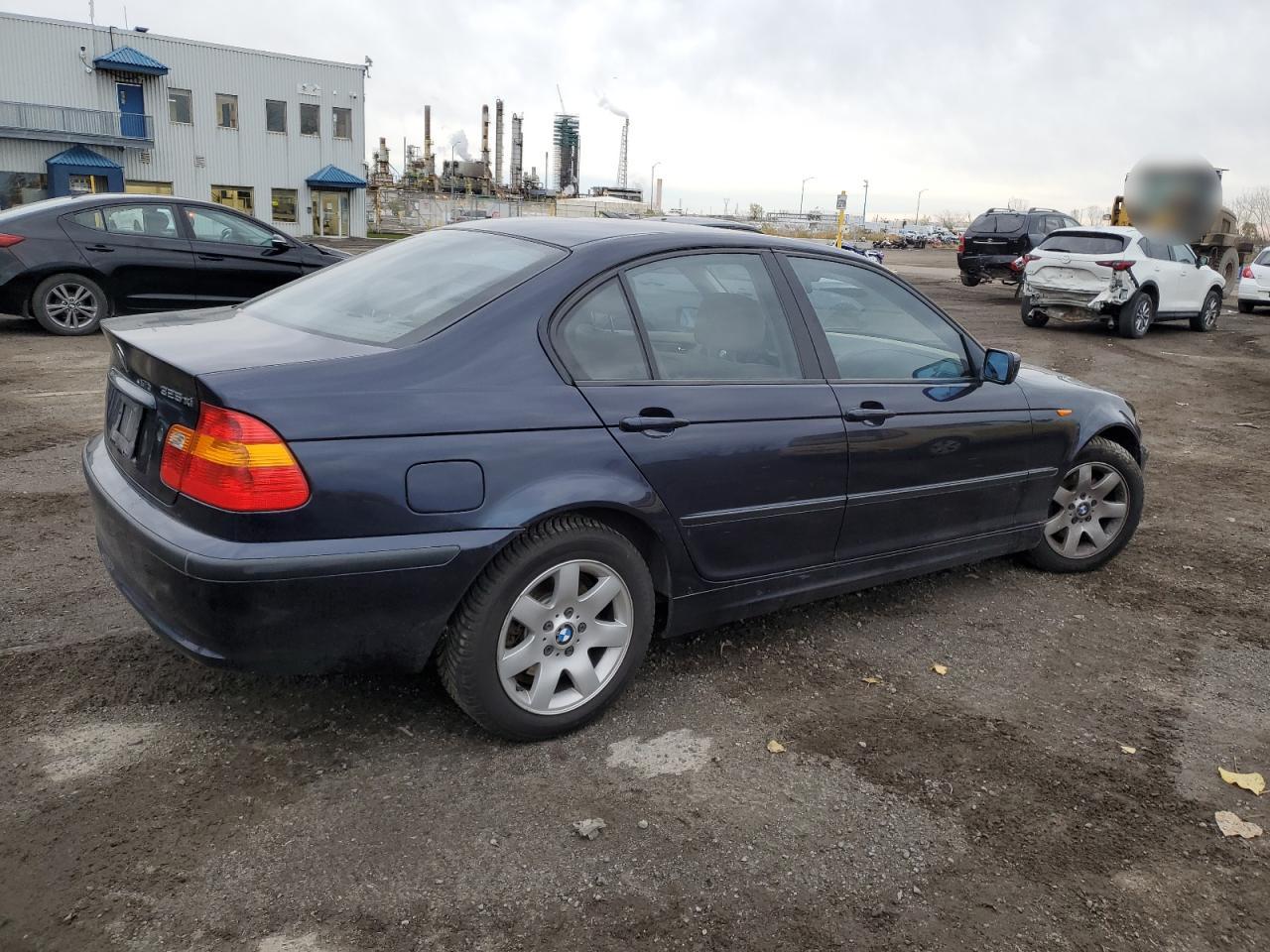 2004 BMW 3 series VIN WBAEU334X4PR13756 photo 3