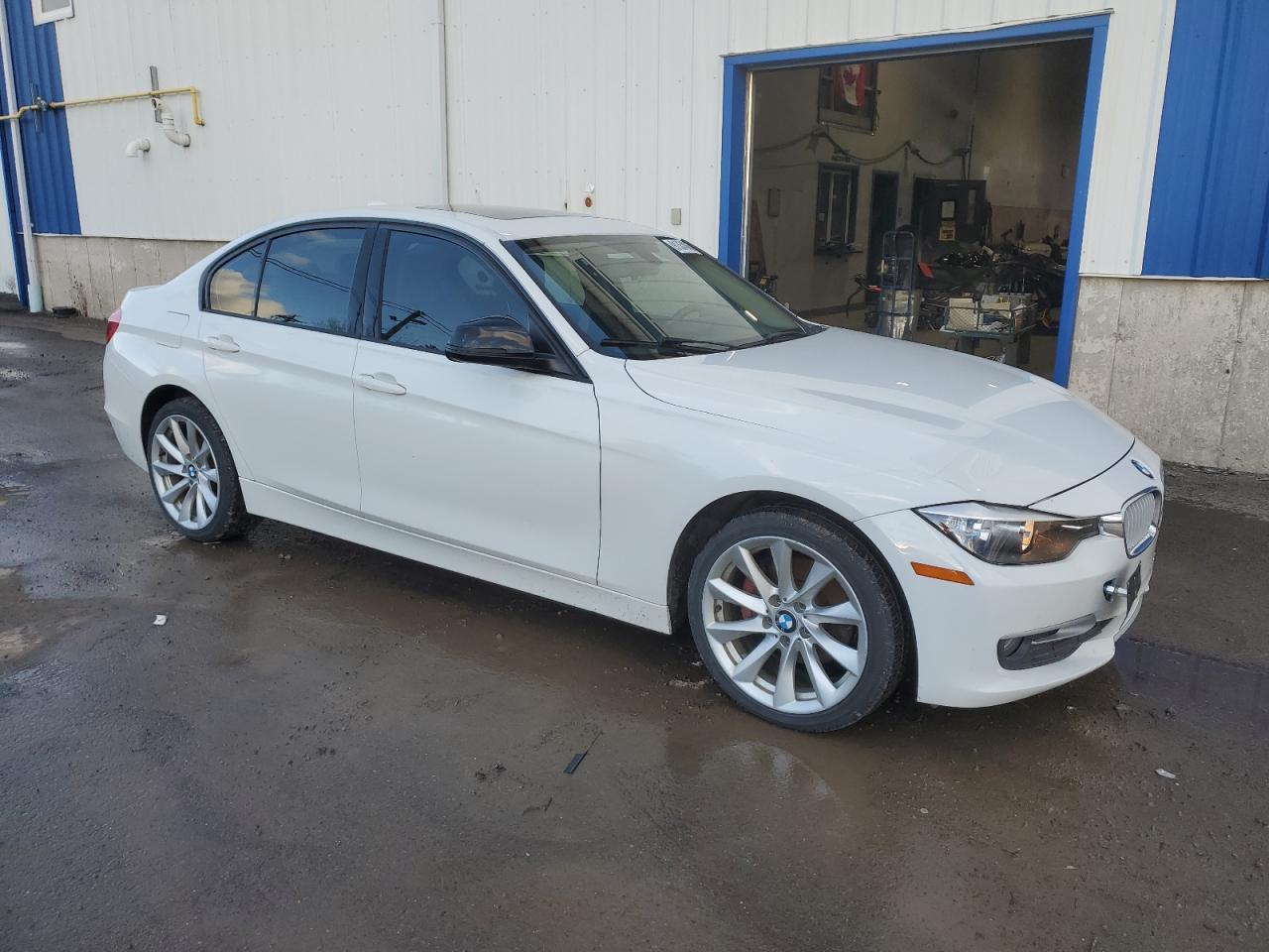 2013 BMW 3 series VIN WBA3C3C58DF146983 photo 4