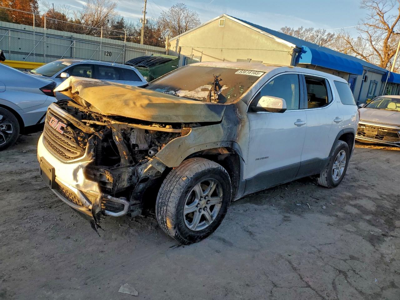 2018 GMC Acadia VIN 1GKKNRLAXJZ108372 photo 1