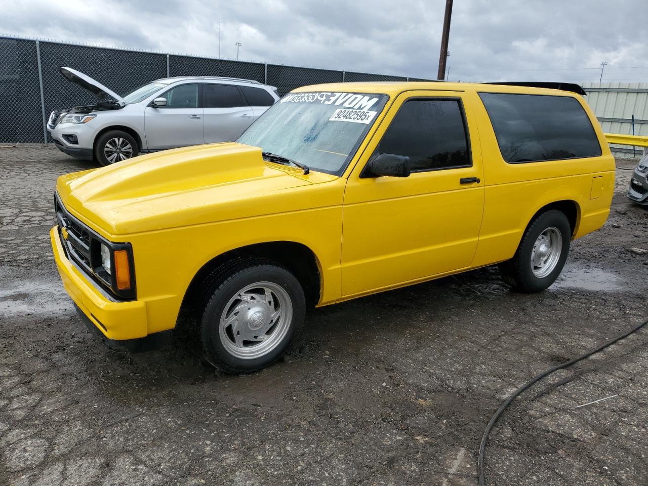 1990 Chevrolet Blazer VIN 1GNCS18ZXL8126234 photo 1