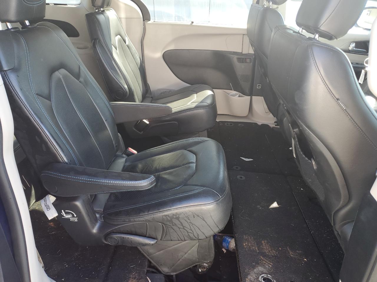 2021 Chrysler Pacifica VIN 2C4RC1BG0MR527501 photo 11