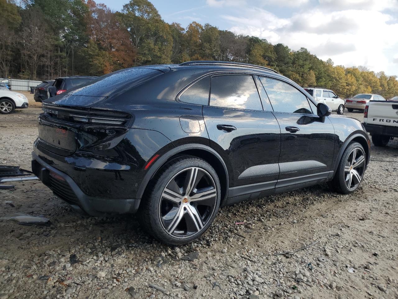 2025 Porsche Macan VIN WP1AD2XA1SL077024 photo 3