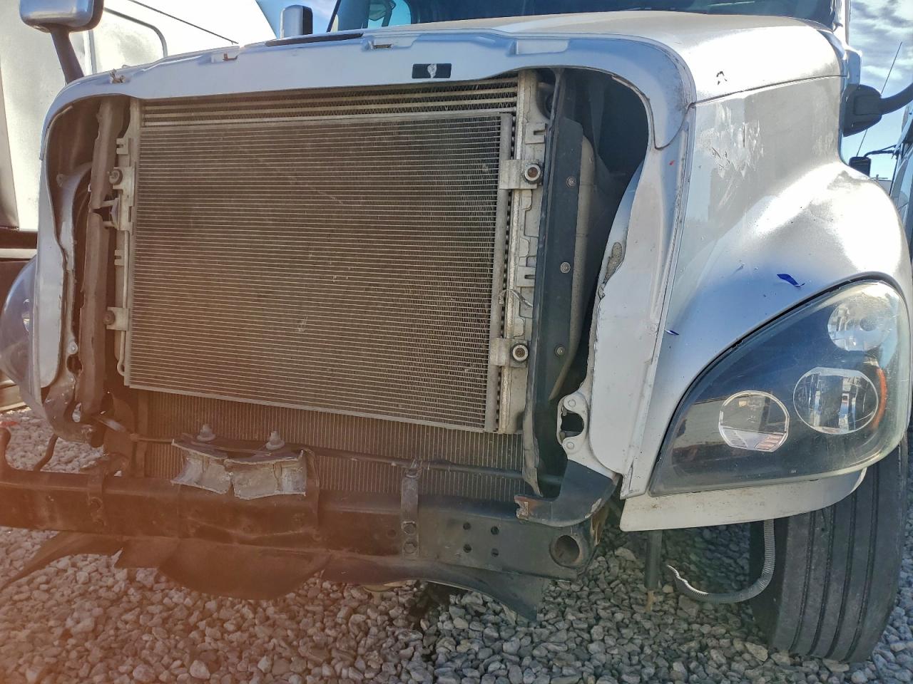 2017 FREIGHTLINER All other VIN 3AKJGLDR0HSHW9859 photo 9