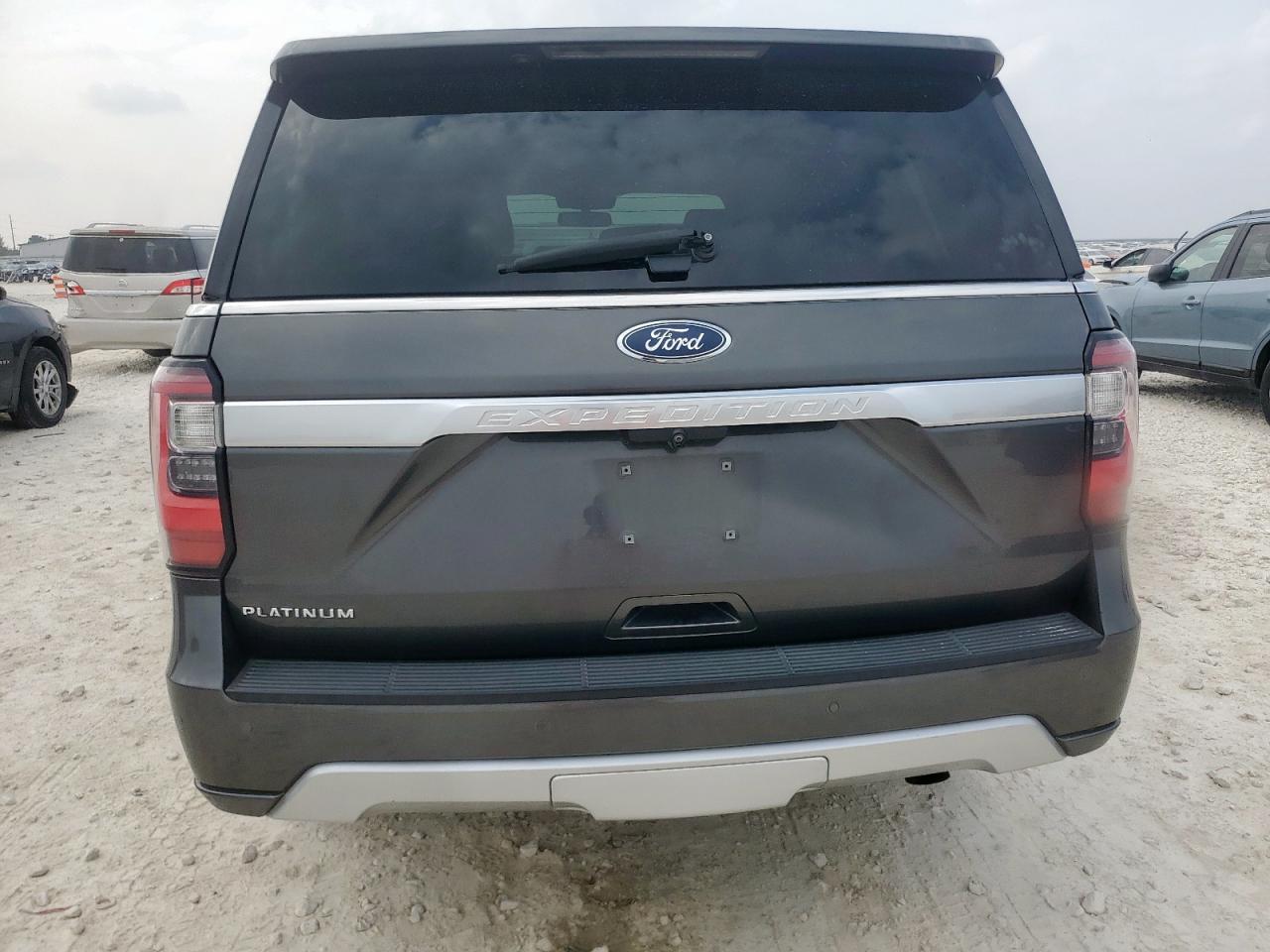 2018 Ford Expedition VIN 1FMJU1LT0JEA56167 photo 6