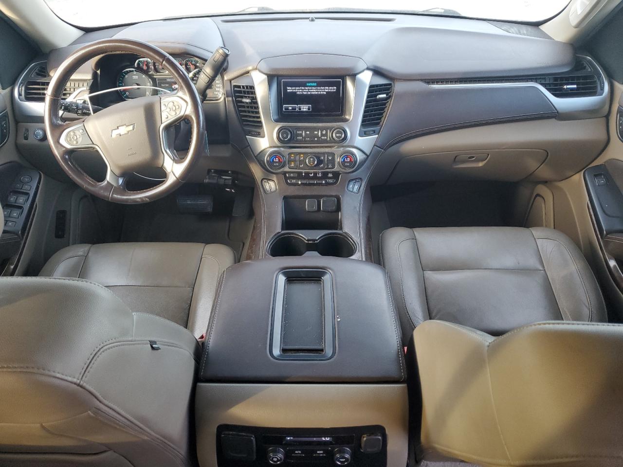 2017 Chevrolet Suburban VIN 1GNSCHKC9HR135854 photo 8