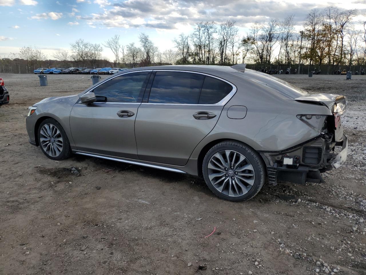 2018 Acura RLX VIN JH4KC1F51JC000984 photo 2