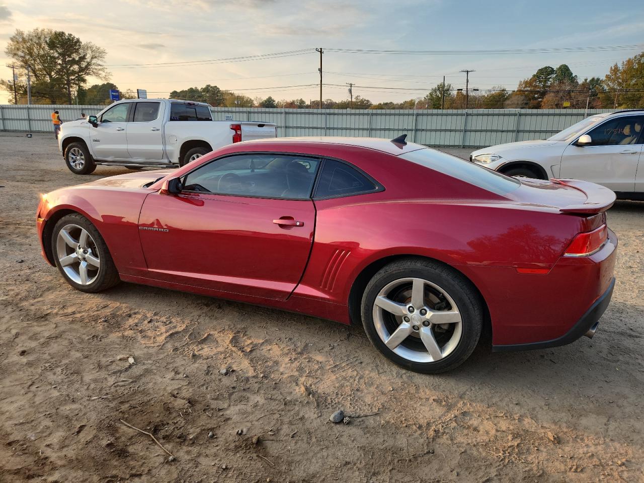 2015 Chevrolet Camaro VIN 2G1FD1E33F9174160 photo 2