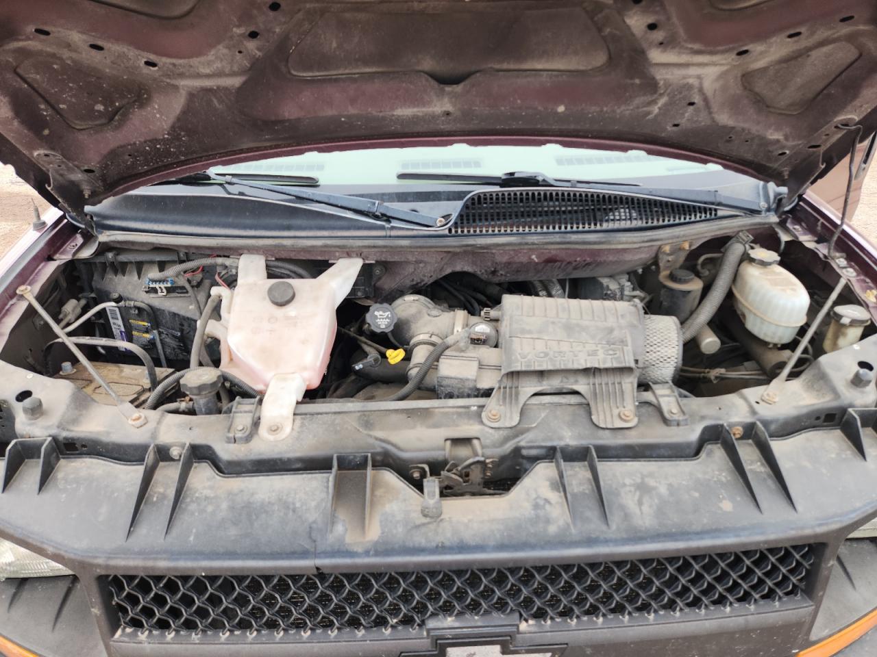 2005 Chev Express VIN 1GCFH15T951232092 photo 12