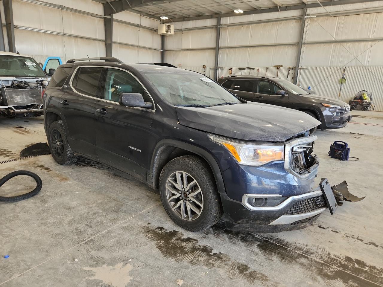 2018 GMC Acadia VIN 1GKKNULS6JZ123723 photo 4