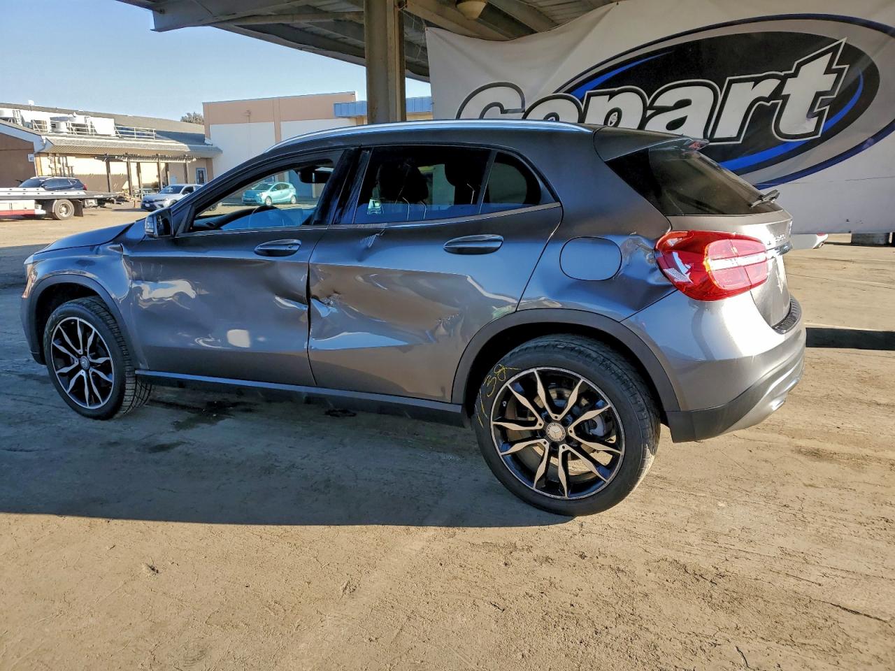 2015 Mercedes-Benz Gla-class VIN WDCTG4GB1FJ029947 photo 2