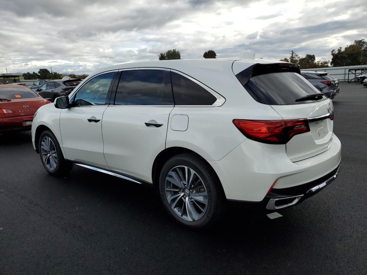 2018 Acura Mdx VIN 5J8YD4H52JL004955 photo 2