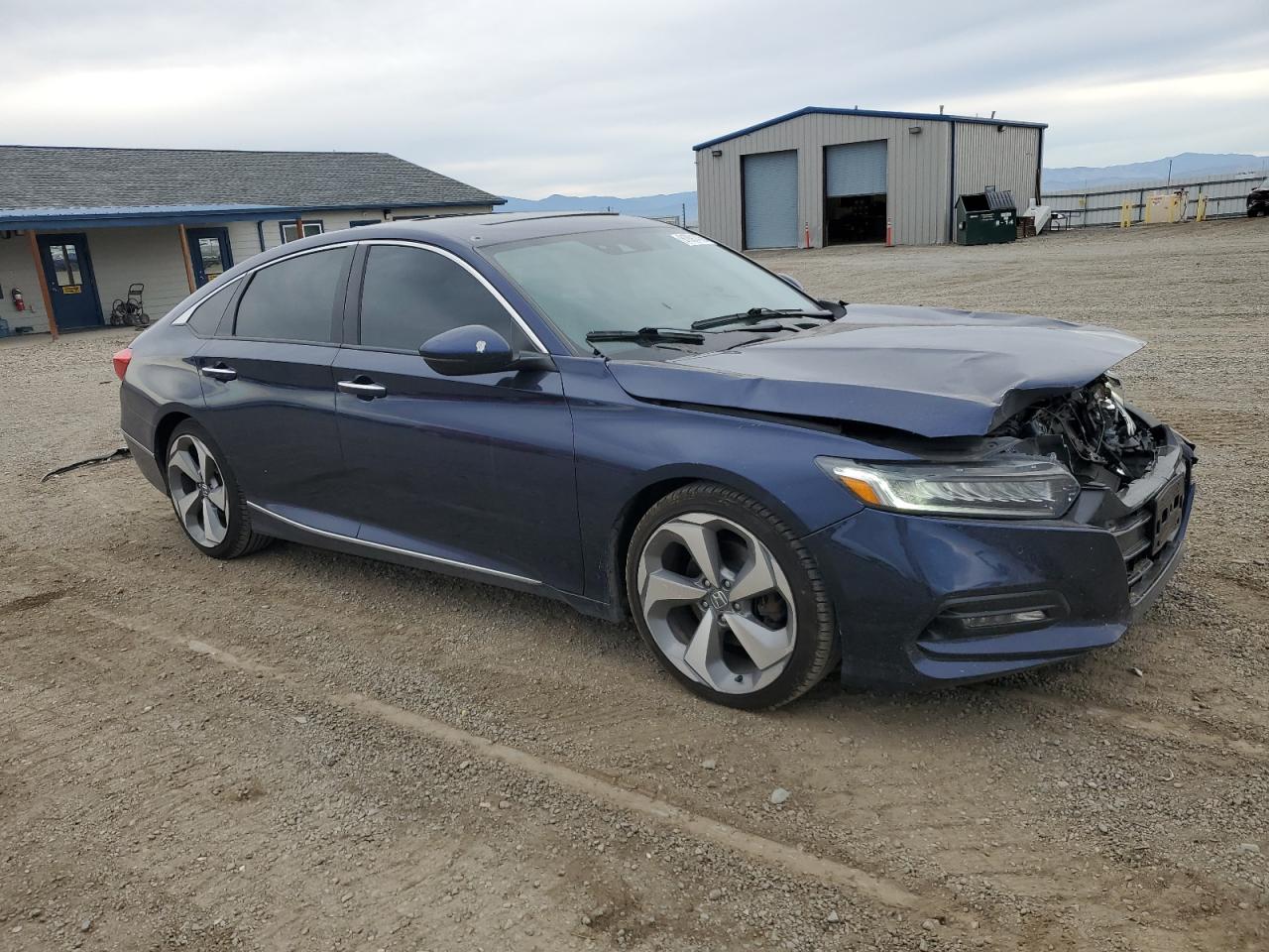 2018 Honda Accord VIN 1HGCV1F95JA146384 photo 4