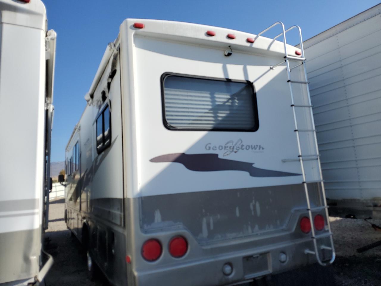 2006 Forest F550 VIN 1F6NF53Y560A15303 photo 3