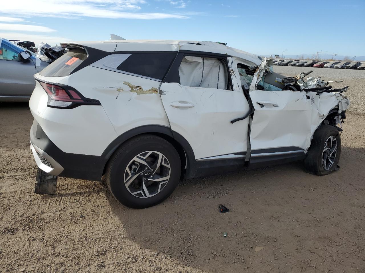 2024 Kia Sportage VIN KNDPUCDF7R7311125 photo 3
