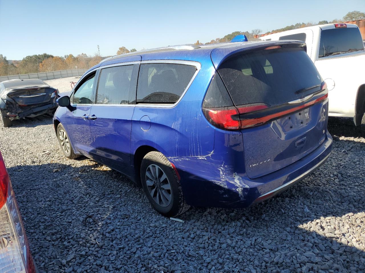 2021 Chrysler Pacifica VIN 2C4RC1BG0MR527501 photo 2