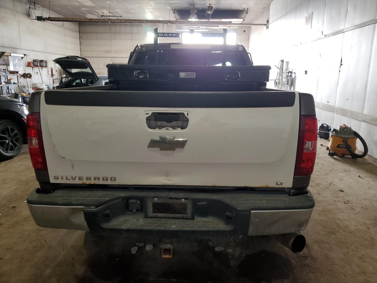 2008 Chevrolet Silverado VIN 1GCHK23628F159989 photo 6