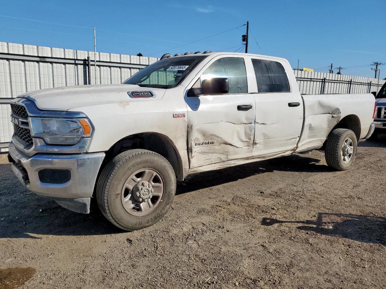 2020 Ram 2500 VIN 3C6UR5HJ9LG135664 photo 1