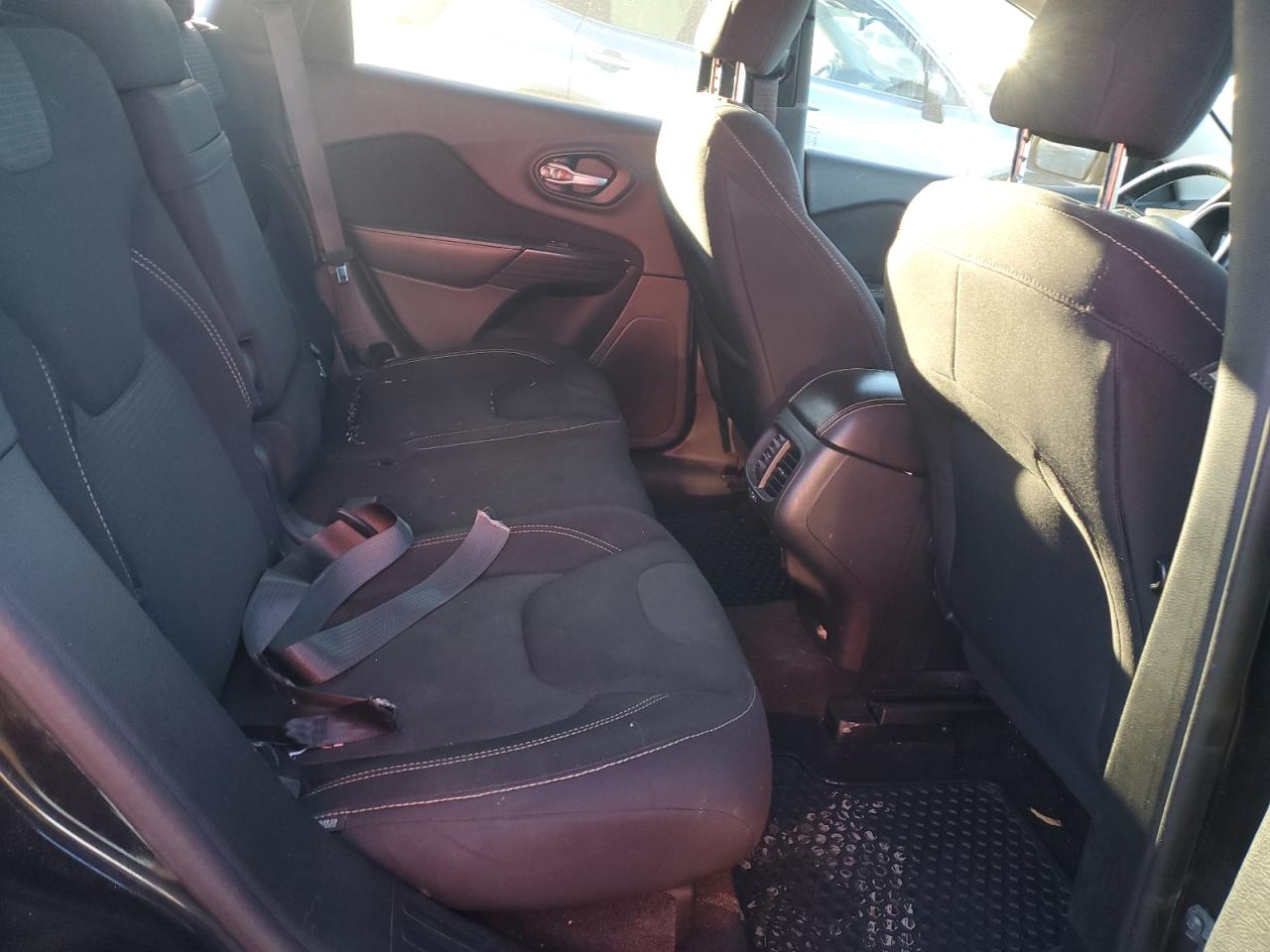 2016 JEEP Grand cher VIN 1C4PJMCS2GW296727 photo 11