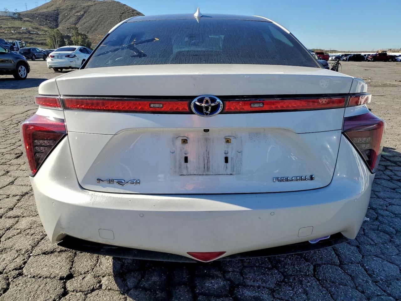 2018 Toyota Mirai VIN JTDBVRBD5JA005043 photo 6