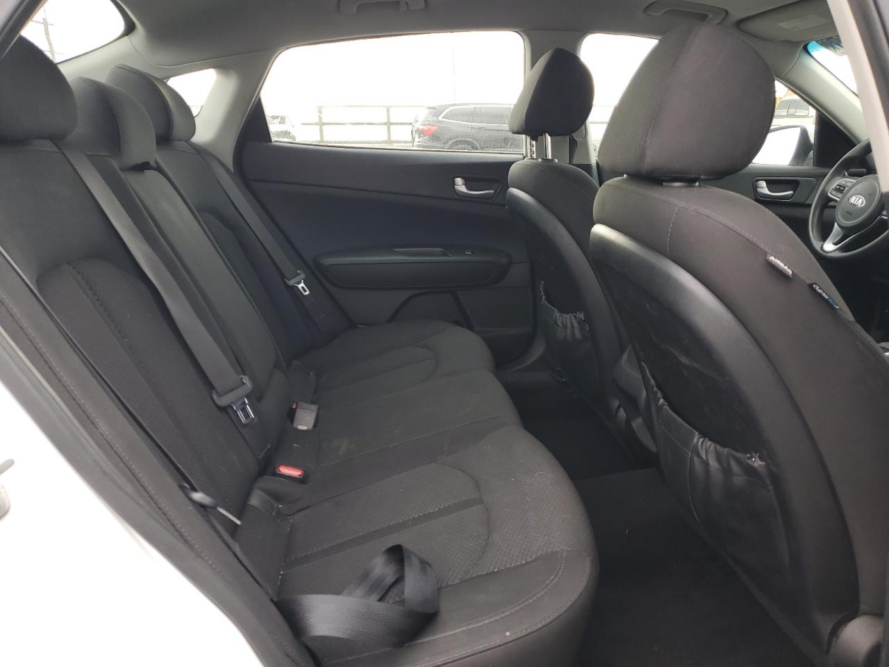 2017 Kia Optima VIN 5XXGT4L30HG172977 photo 10