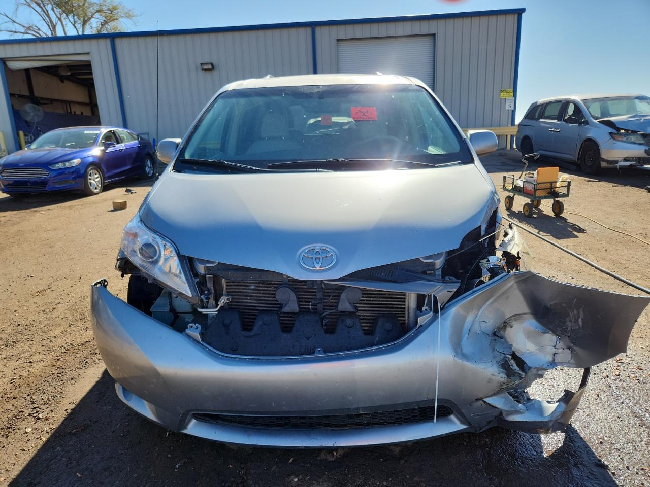 2013 Toyota All models VIN 5TDYK3DC7DS280912 photo 5