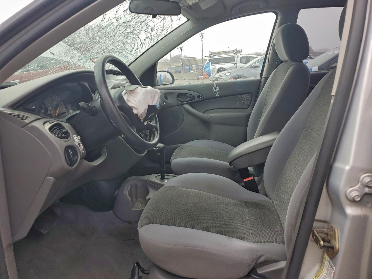 2004 Ford Focus VIN 1FAFP34334W138684 photo 7