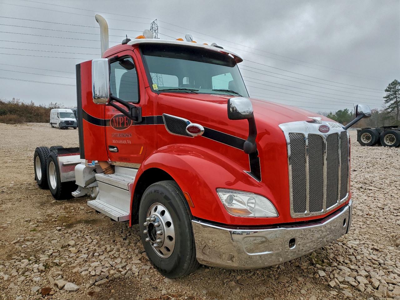 2020 PETERBILT All models VIN 1XPBDP9XXLD711058 photo 1