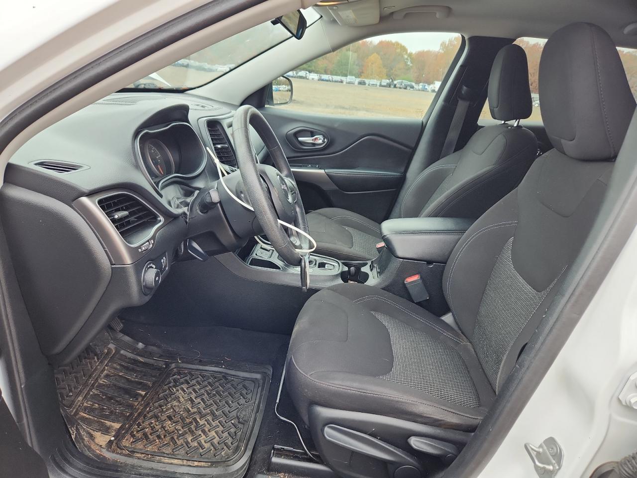 2019 Jeep Grand cher VIN 1C4PJLCB1KD490681 photo 7