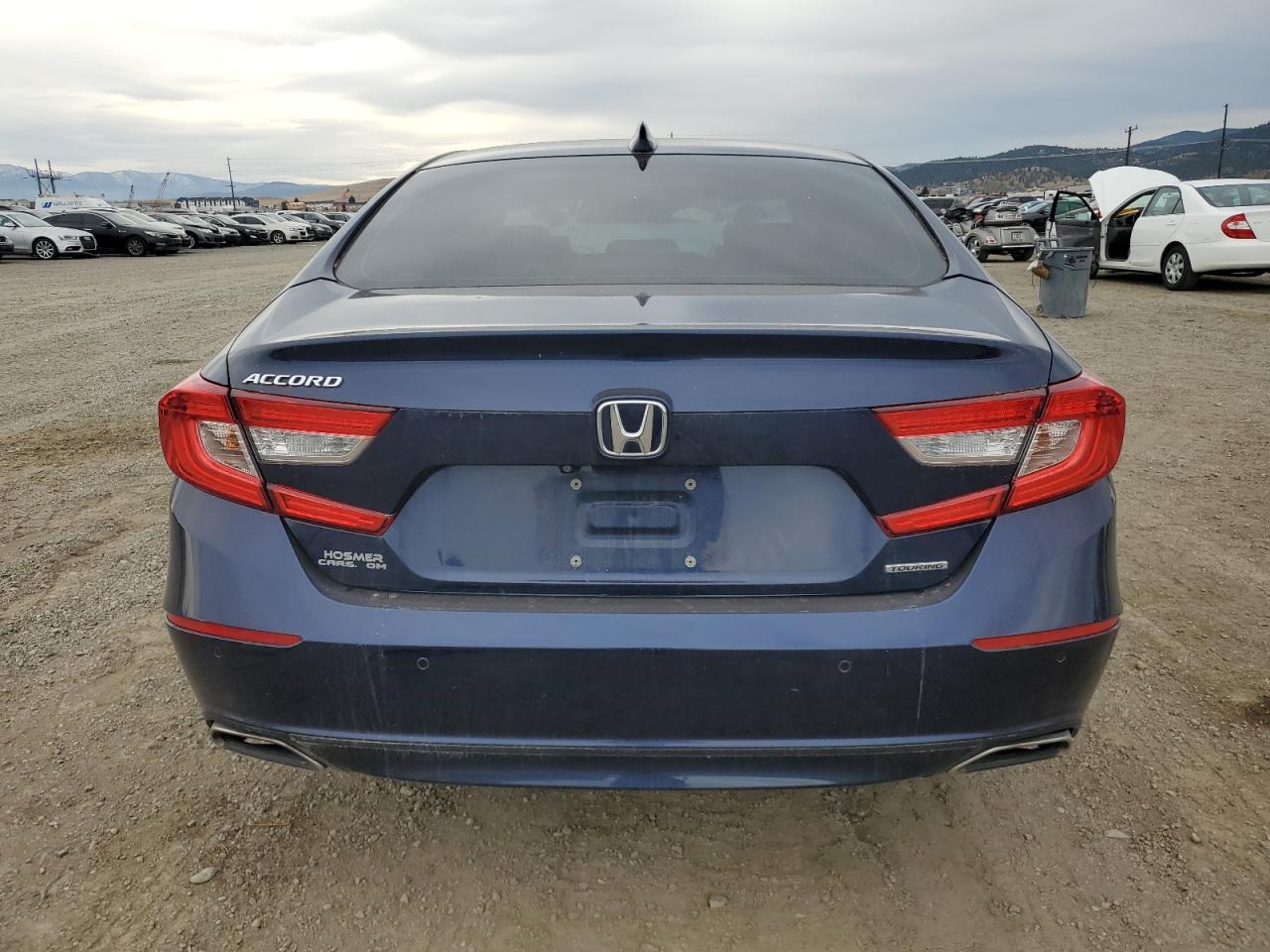 2018 Honda Accord VIN 1HGCV1F95JA146384 photo 6