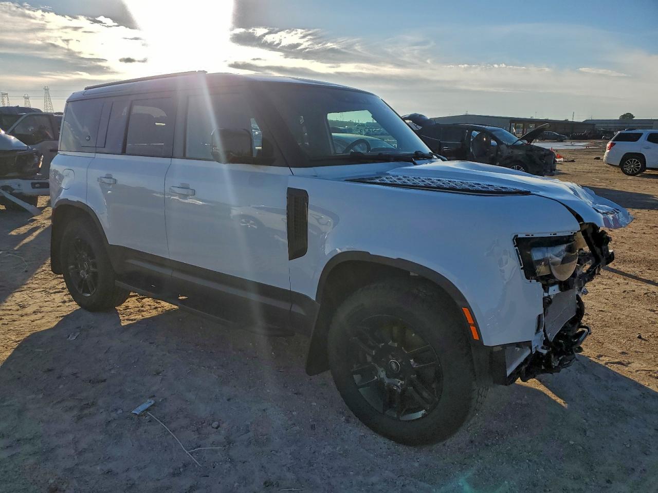 2024 Land Defender VIN SALEJ7EX2R2258239 photo 4