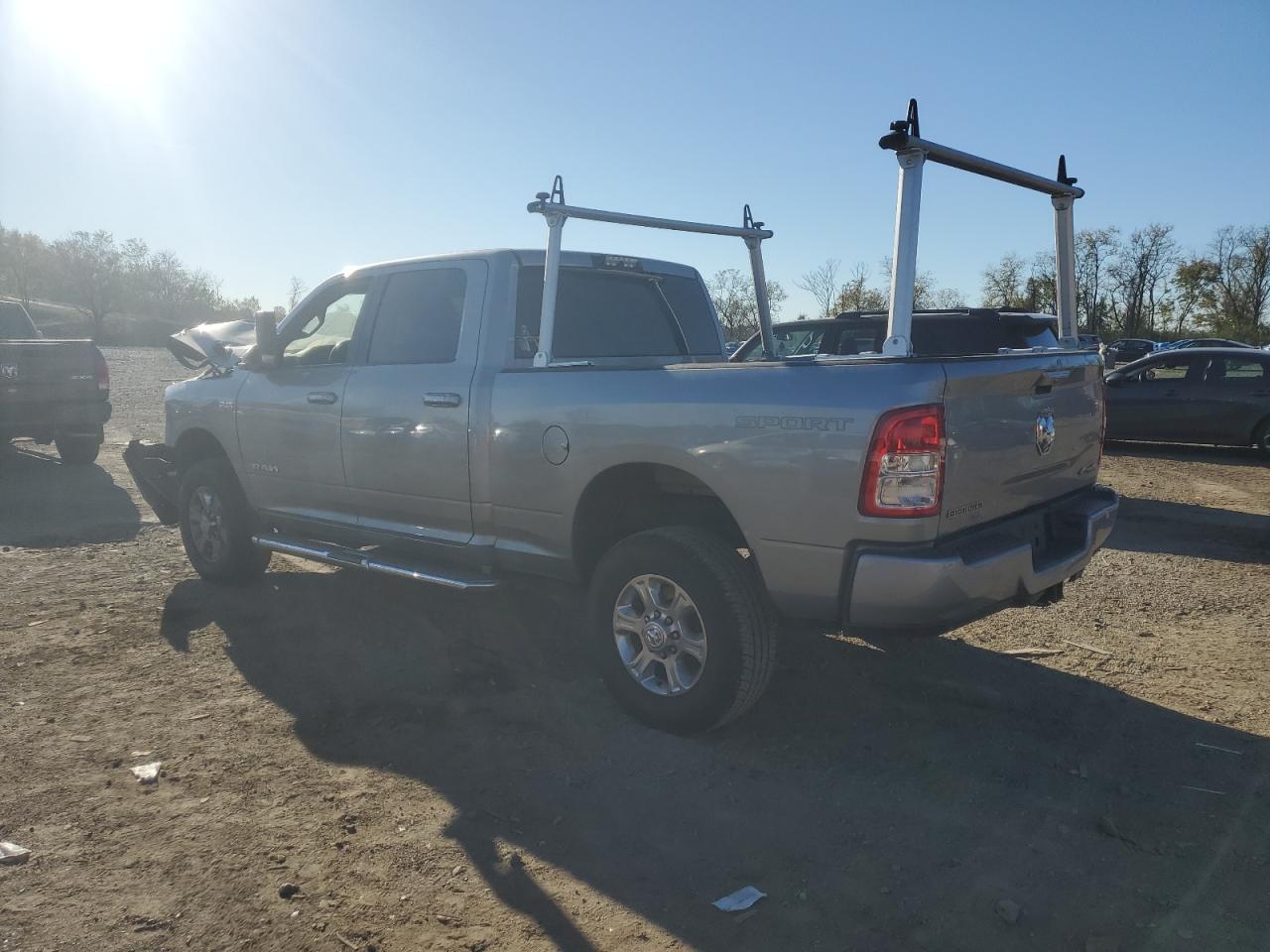 2019 Ram 2500 VIN 3C6UR5DJ1KG697854 photo 2
