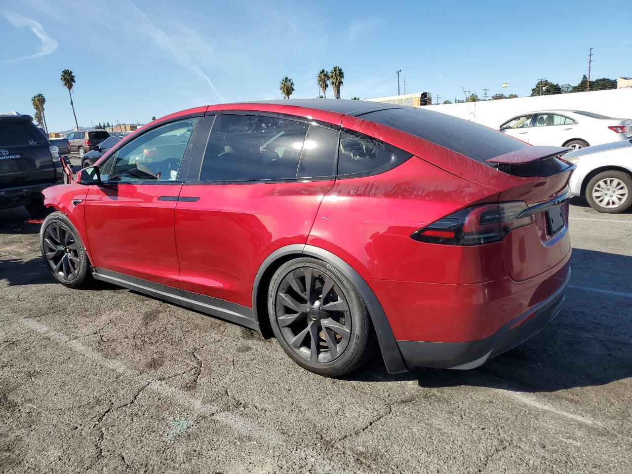 2024 TESLA Model x VIN 7SAXCBE59RF437079 photo 2