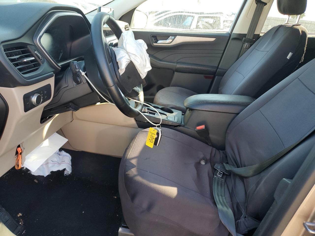 2021 Ford Escape VIN 1FMCU0G63MUB00700 photo 7