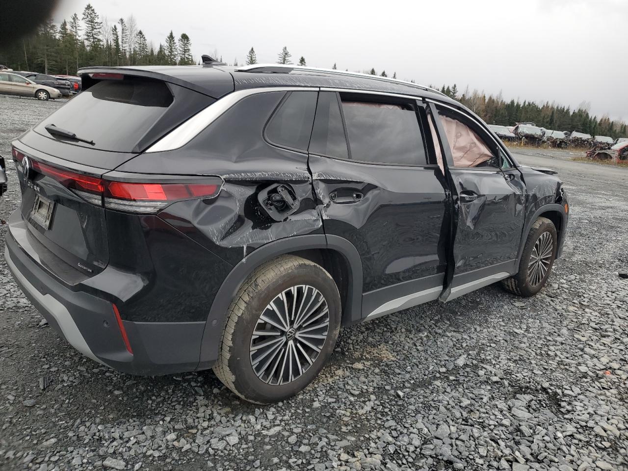 2025 Volkswagen Tiguan VIN 3VVER7RM5SM016206 photo 3