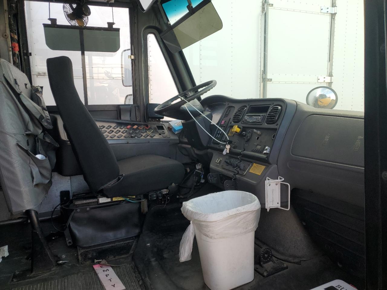 2007 FREIGHTLINER All models VIN 4UZABRCS67CX53732 photo 5