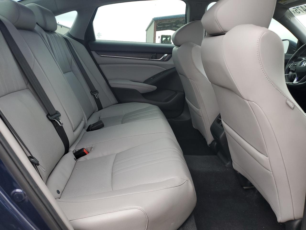 2018 Honda Accord VIN 1HGCV1F95JA146384 photo 10