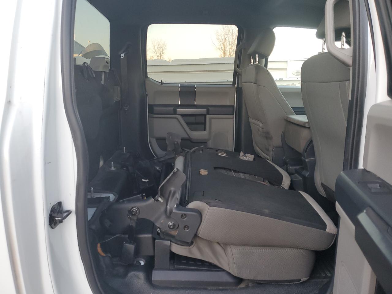2022 Ford All models VIN 1FD8W3HT8NED68028 photo 10
