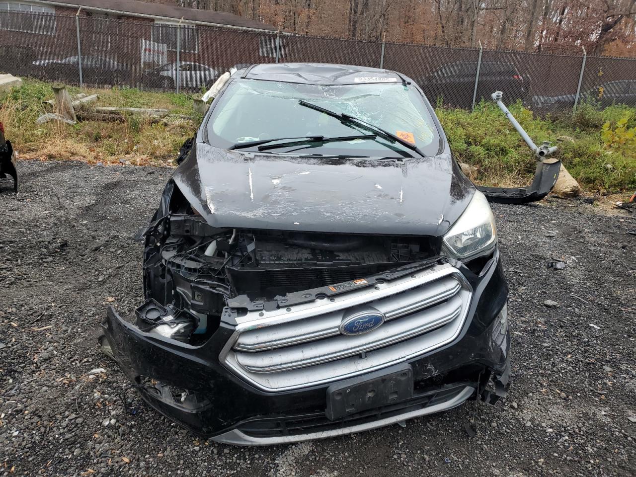 2017 Ford Escape VIN 1FMCU0GD3HUB74512 photo 5