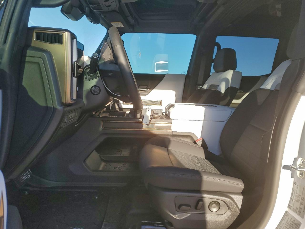 2025 GMC Hummer suv VIN 1GKT0NDE9SU117236 photo 7
