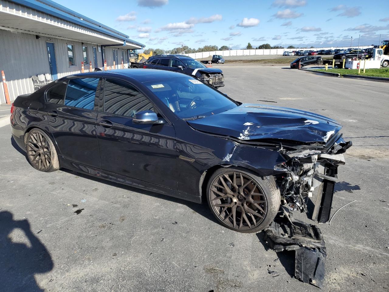 2016 BMW 5 series VIN WBAFV3C50GD687615 photo 4