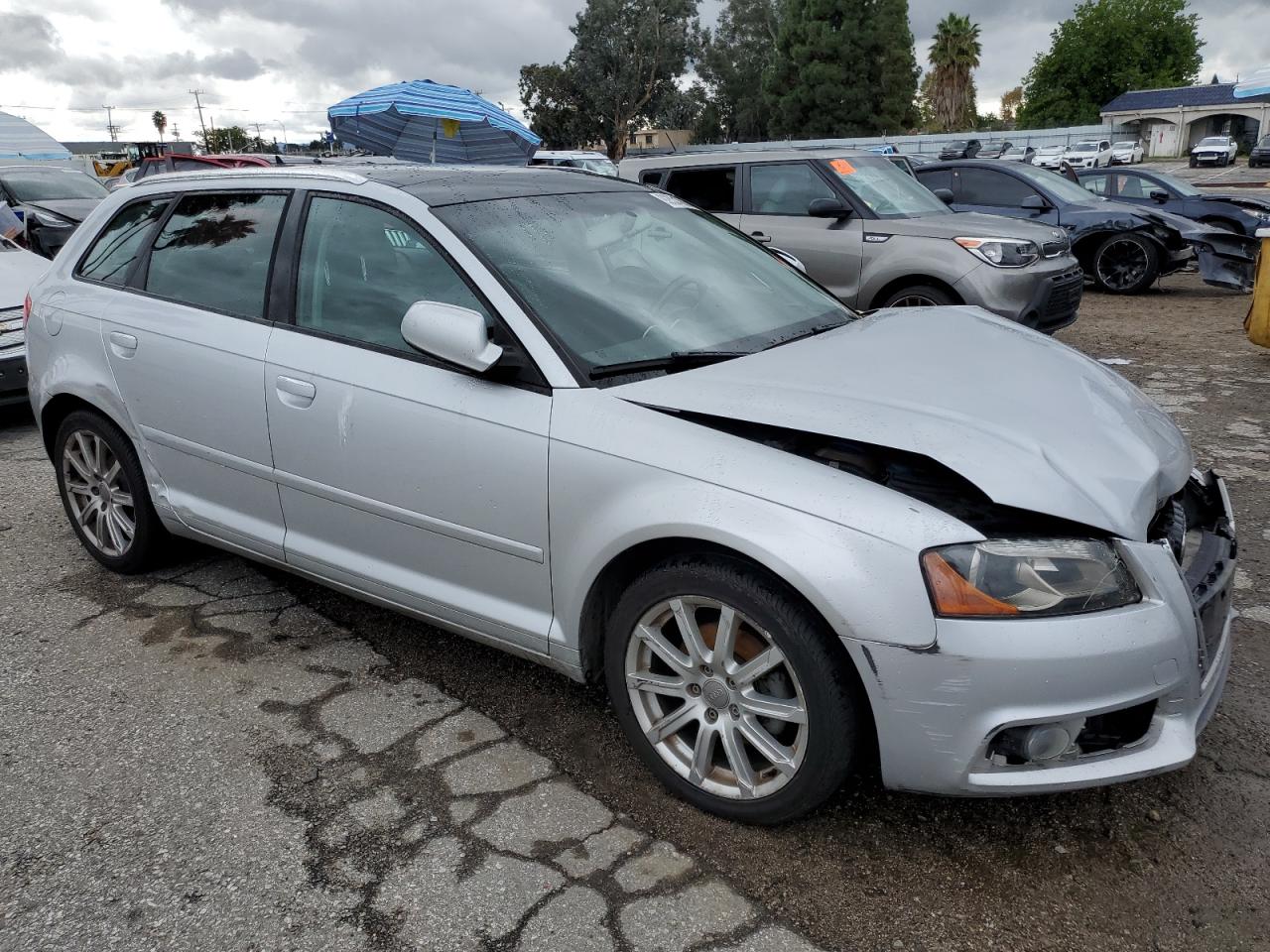 2011 Audi A3 VIN WAUKJAFM0BA099533 photo 4