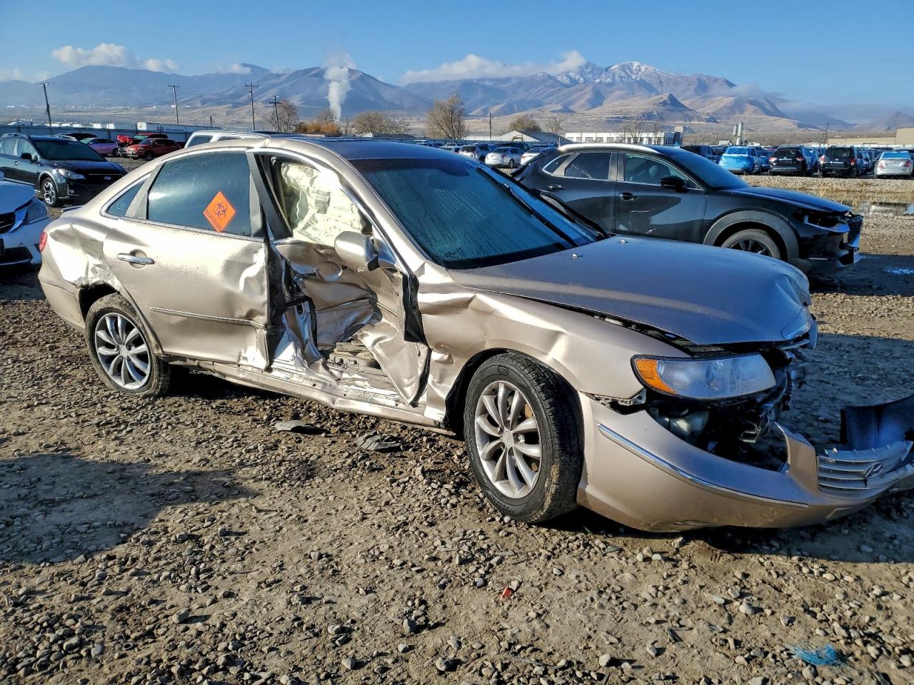 2008 Hyun Azera VIN KMHFC46F48A289647 photo 4