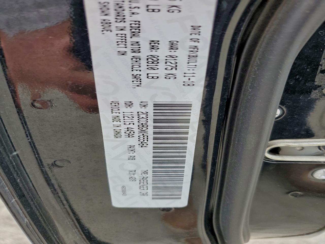 2019 Chrysler 300 VIN 2C3CCABGXKH555464 photo 12